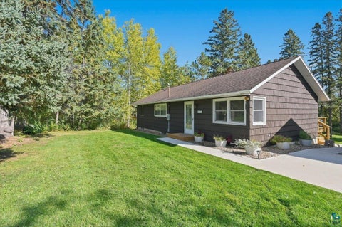 Photo of 7512 Brighton St, Duluth, MN 55804 (MLS # 6128355)