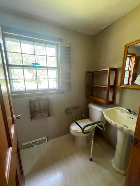 Tiny photo for 206 Snow Place Rd, Le Sueur, MN 56058 (MLS # 6127671)