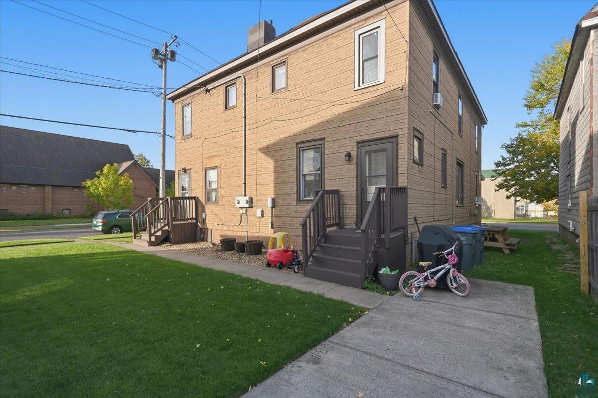 1532 Banks Ave