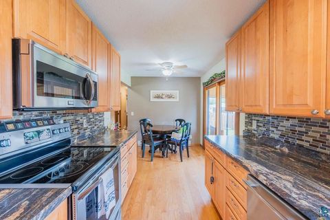 Tiny photo for 1228 S 20th St, Virginia, MN 55792 (MLS # 6126468)