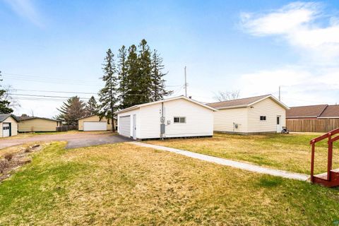Tiny photo for 624 13th Ave, Two Harbors, MN 55616 (MLS # 6125134)