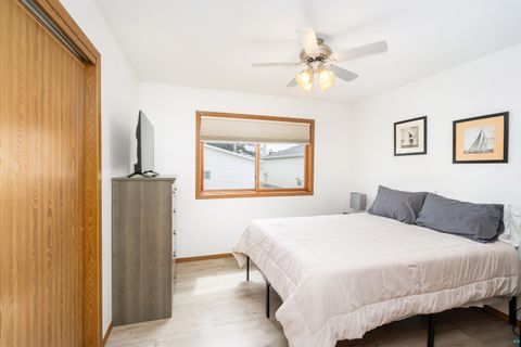 Tiny photo for 624 13th Ave, Two Harbors, MN 55616 (MLS # 6125134)