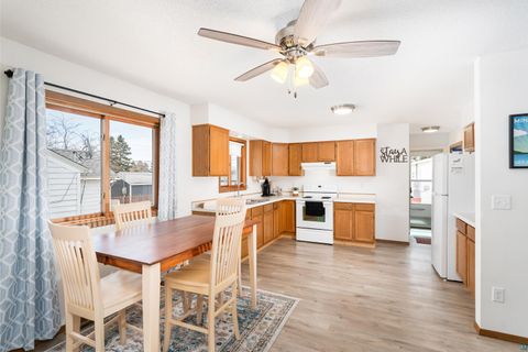 Tiny photo for 624 13th Ave, Two Harbors, MN 55616 (MLS # 6125134)