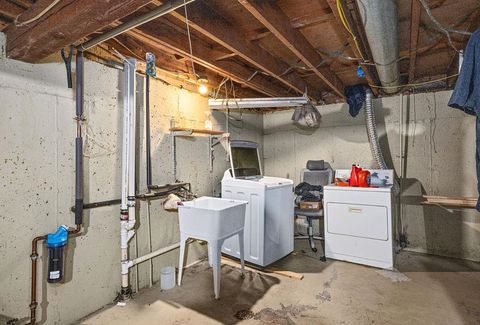 Tiny photo for 24 Green Ln, Silver Bay, MN 55614 (MLS # 6123076)