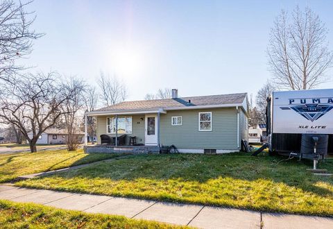 Tiny photo for 24 Green Ln, Silver Bay, MN 55614 (MLS # 6123076)