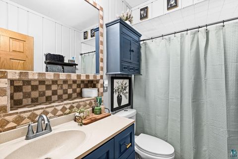 Tiny photo for 303 W Owatonna St, Duluth, MN 55803 (MLS # 6125893)