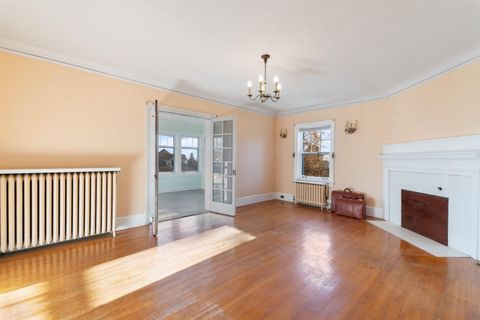 Tiny photo for 2418 E 4th St, Duluth, MN 55812 (MLS # 6122972)