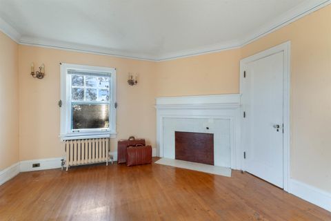 Tiny photo for 2418 E 4th St, Duluth, MN 55812 (MLS # 6122972)