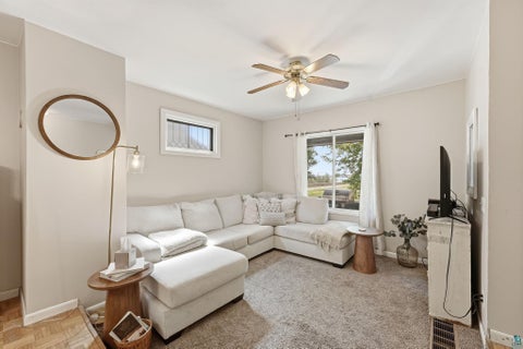 Tiny photo for 324 S 16th Ave E AVE, Duluth, MN 55812 (MLS # 6127786)