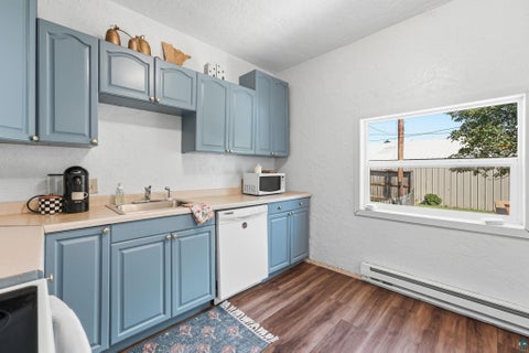 Tiny photo for 324 S 16th Ave E AVE, Duluth, MN 55812 (MLS # 6127786)