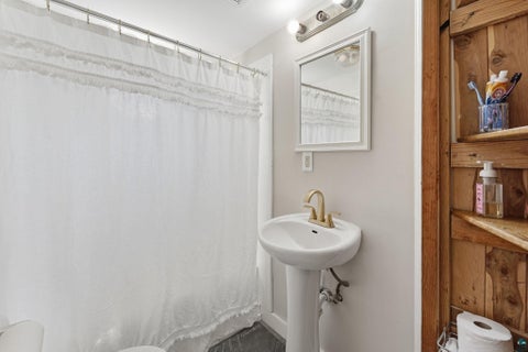 Tiny photo for 324 S 16th Ave E AVE, Duluth, MN 55812 (MLS # 6127786)