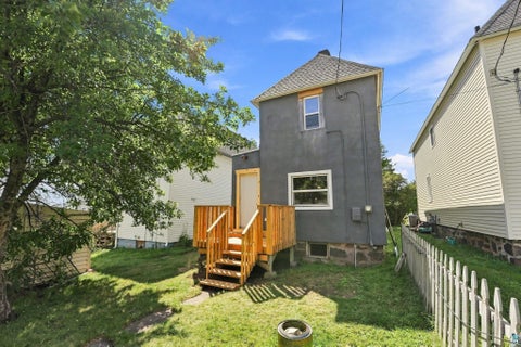 Tiny photo for 324 S 16th Ave E AVE, Duluth, MN 55812 (MLS # 6127786)