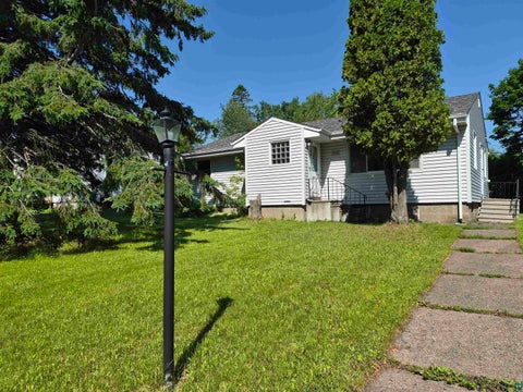 Photo of 2109 W 22nd St, Duluth, MN 55811 (MLS # 6126571)