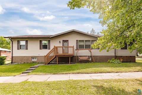 Tiny photo for 102 E Gary St, Duluth, MN 55808 (MLS # 6127818)