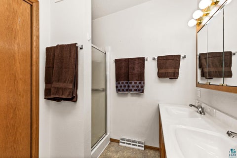 Tiny photo for 102 E Gary St, Duluth, MN 55808 (MLS # 6127818)