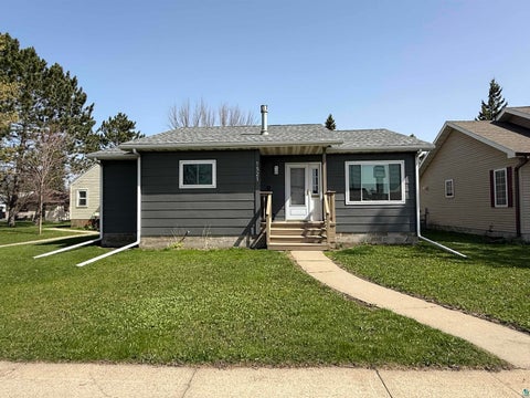 Photo of 1321 S 13th St, Virginia, MN 55792 (MLS # 6128025)