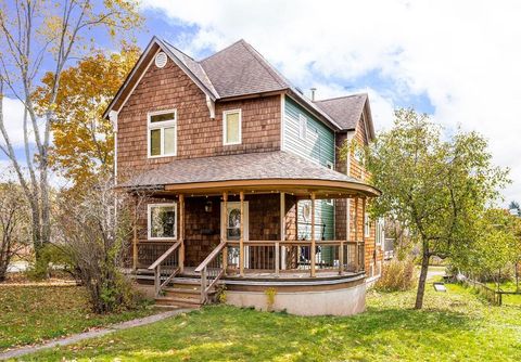 Photo of 5732 E Superior St, Duluth, MN 55804 (MLS # 6122843)