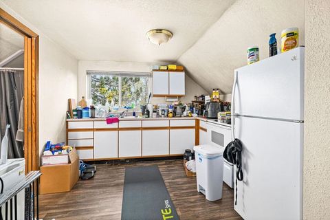 Tiny photo for 628 W 3rd St, Duluth, MN 55806 (MLS # 6122779)