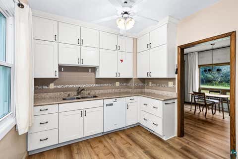 Tiny photo for 402 W Owatonna St, Duluth, MN 55803 (MLS # 6127505)