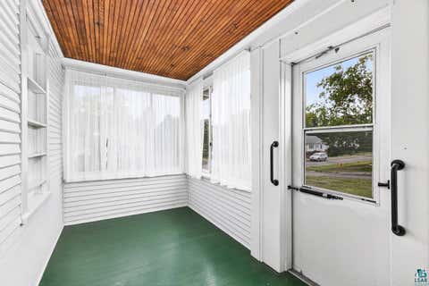 Tiny photo for 402 W Owatonna St, Duluth, MN 55803 (MLS # 6127505)