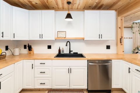 Tiny photo for 5915 Old Miller Trunk Hwy, Duluth, MN 55811 (MLS # 6125520)