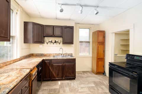 Tiny photo for 425 N 52nd Ave W AVE, Duluth, MN 55807 (MLS # 6127331)