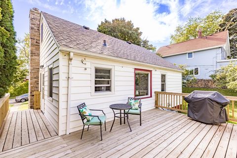 Tiny photo for 4225 Gladstone St, Duluth, MN 55804 (MLS # 6122162)