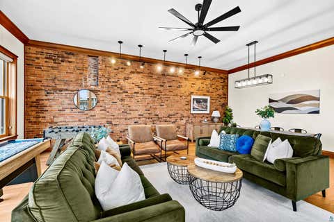 Tiny photo for 1 N Lake Ave, Duluth, MN 55805 (MLS # 6127115)