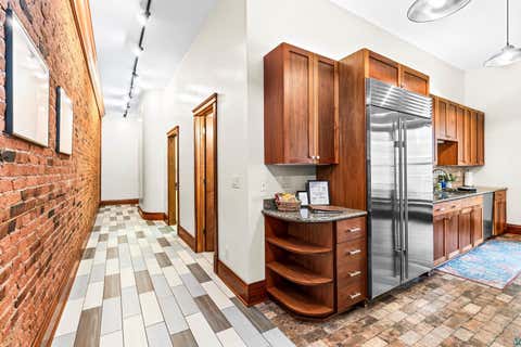 Tiny photo for 1 N Lake Ave, Duluth, MN 55805 (MLS # 6127115)