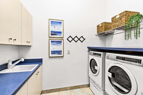 Tiny photo for 1 N Lake Ave, Duluth, MN 55805 (MLS # 6127115)