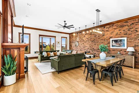 Tiny photo for 1 N Lake Ave, Duluth, MN 55805 (MLS # 6127115)