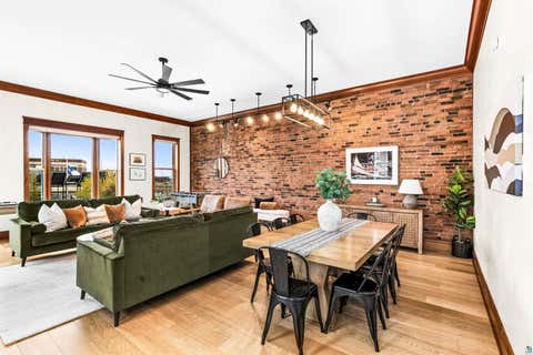 Tiny photo for 1 N Lake Ave, Duluth, MN 55805 (MLS # 6127115)