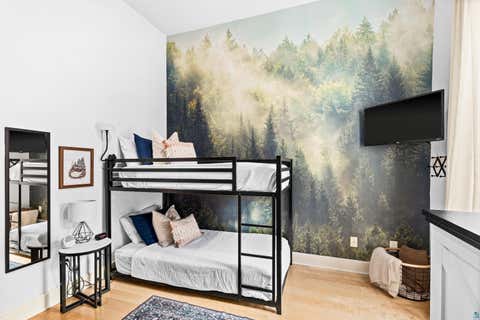 Tiny photo for 1 N Lake Ave, Duluth, MN 55805 (MLS # 6127115)