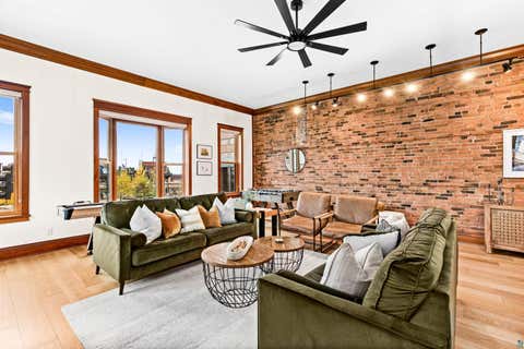 Tiny photo for 1 N Lake Ave, Duluth, MN 55805 (MLS # 6127115)