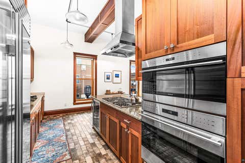 Tiny photo for 1 N Lake Ave, Duluth, MN 55805 (MLS # 6127115)