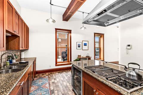 Tiny photo for 1 N Lake Ave, Duluth, MN 55805 (MLS # 6127115)