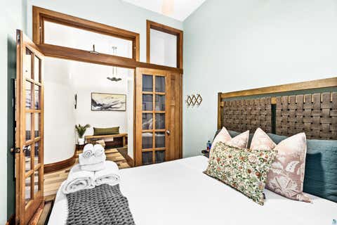 Tiny photo for 1 N Lake Ave, Duluth, MN 55805 (MLS # 6127115)