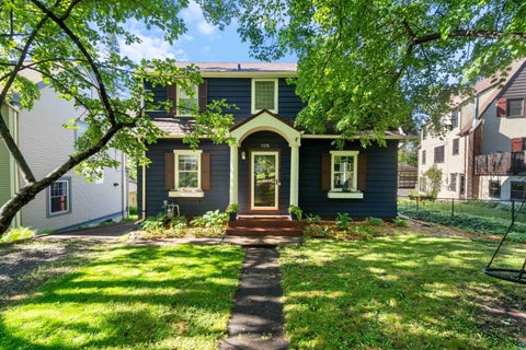 Photo of 108 Greenwood Ln, Duluth, MN 55803 (MLS # 6126195)
