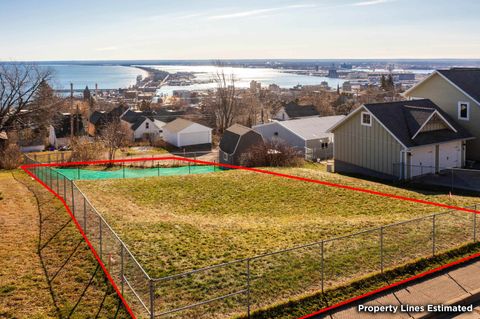 Tiny photo for XXX E 9th St, Duluth, MN 55811 (MLS # 6122951)