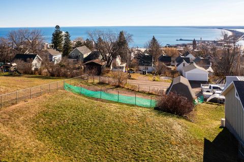 Tiny photo for XXX E 9th St, Duluth, MN 55811 (MLS # 6122951)