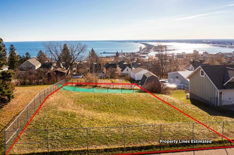 Tiny photo for XXX E 9th St, Duluth, MN 55811 (MLS # 6122951)