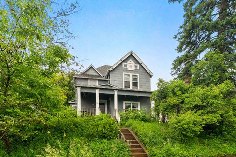 Tiny photo for 2101 E 1st St, Duluth, MN 55812 (MLS # 6122223)