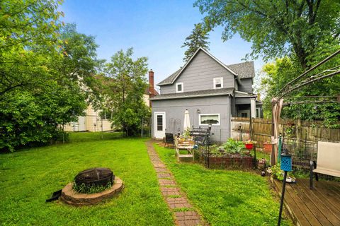 Tiny photo for 2101 E 1st St, Duluth, MN 55812 (MLS # 6122223)