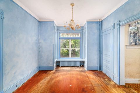 Tiny photo for 2101 E 1st St, Duluth, MN 55812 (MLS # 6122223)