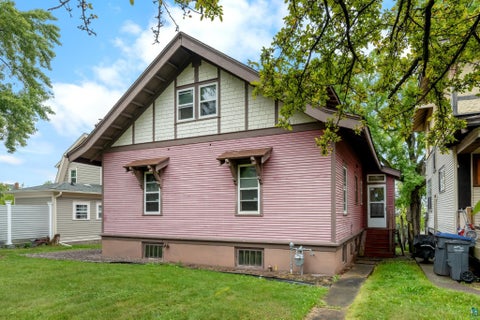 Tiny photo for 1928 E 5th St, Duluth, MN 55812 (MLS # 6127880)