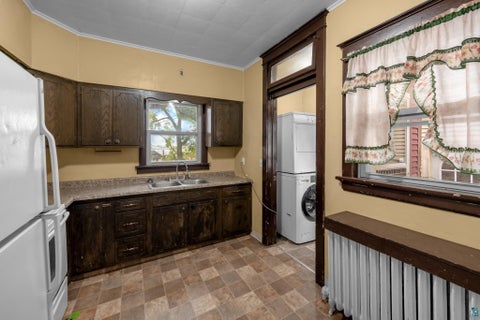 Tiny photo for 1928 E 5th St, Duluth, MN 55812 (MLS # 6127880)