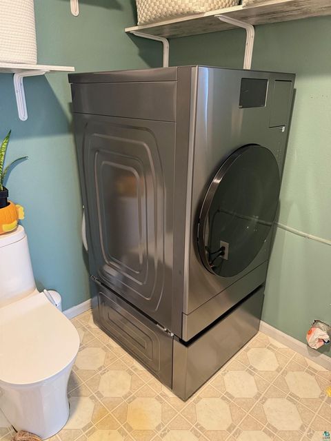 Tiny photo for 516 Elk St, Duluth, MN 55803 (MLS # 6124411)