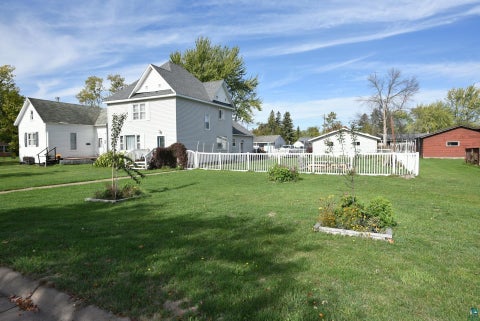 Photo of 2113 5th St E ST, Ashland, WI 54806 (MLS # 6128270)