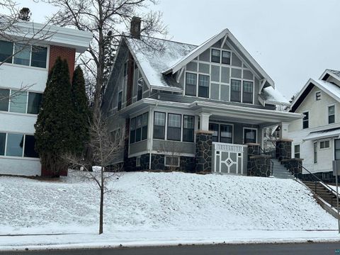 Photo of 1723 E 4th St, Duluth, MN 55812 (MLS # 6123978)