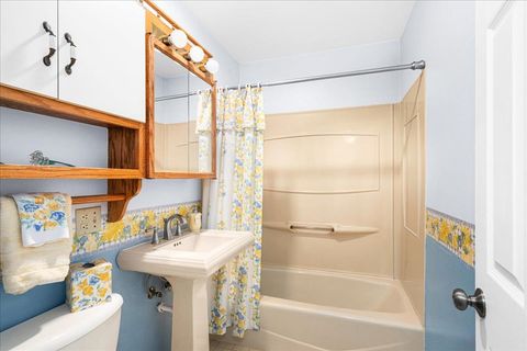 Tiny photo for 4520 Oakley St, Duluth, MN 55804 (MLS # 6122571)